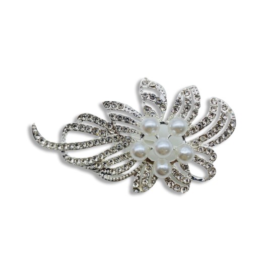 Six pearl brooch