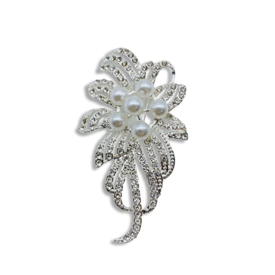 Six pearl brooch